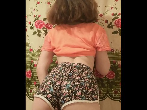 ❤️ Nwa ọhụrụ sexy na-eyipụ uwe mkpirisi ya na igwefoto ❌ Anal video ❤