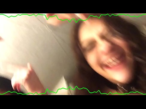❤️ Panties mmetụta uche abụọ sexy brunette na-anọgide na-akpa anụ ọhịa na-adịghị mma ❌ Anal video ❤