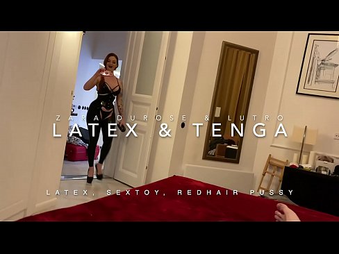 ❤️ Nwa nkịrịkọ na-acha uhie uhie yi uwe latex nke nnochi anya ❌ Anal video ❤